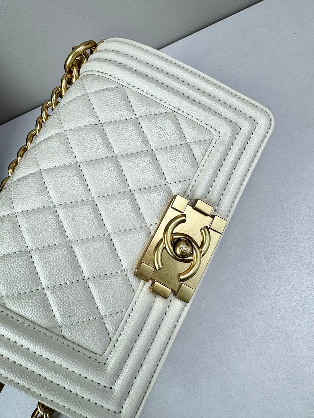 136PC17B Popular Caviar leather bag
