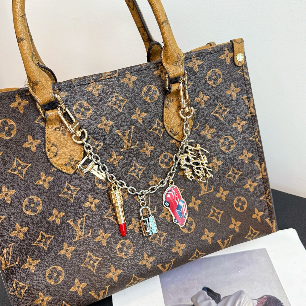 35QE34A Popular bag 's charms accessories