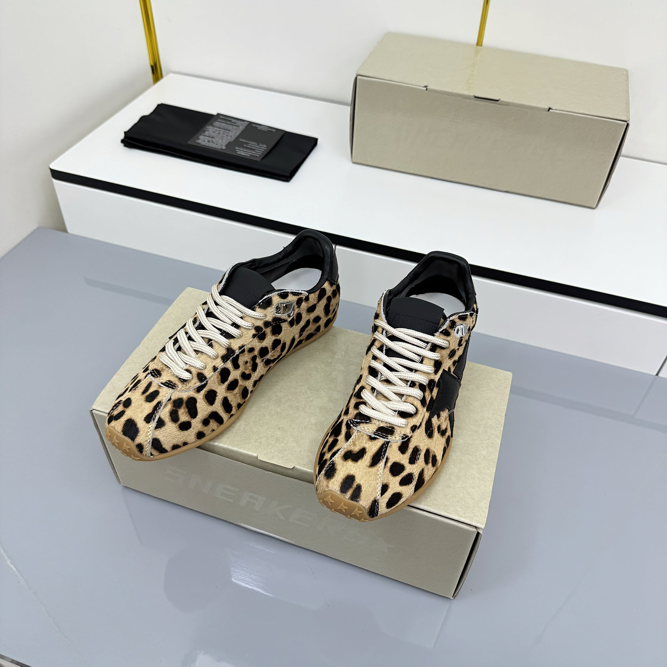 2105QGE387Z Popular high-quality Shoes
