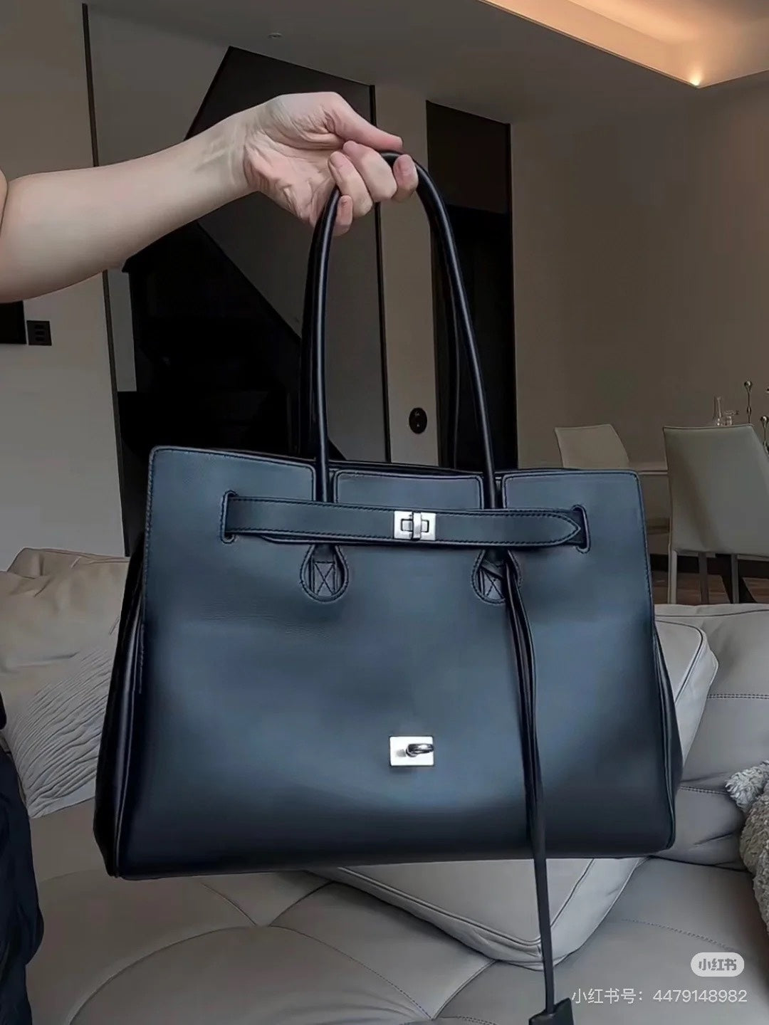 B1R46J1 Popular leather bags