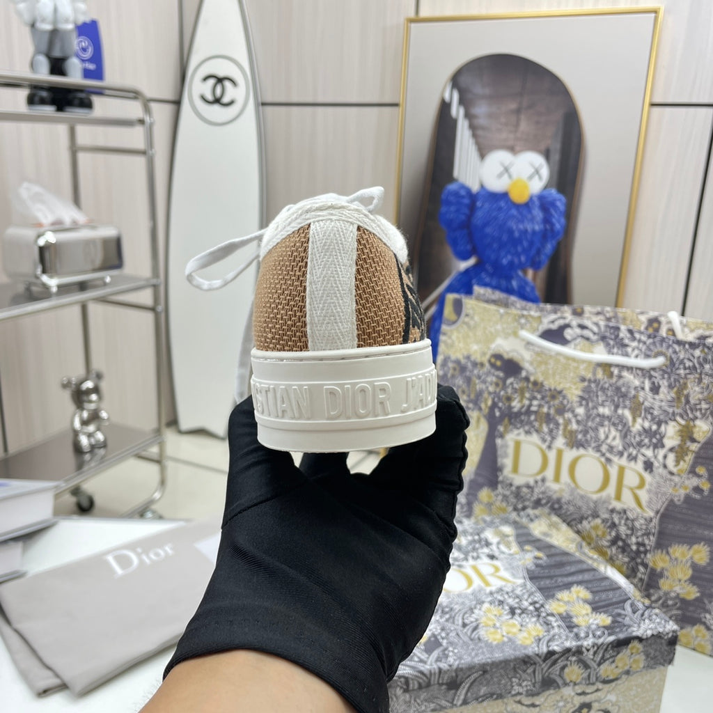 1XD66Z Popular shoes
