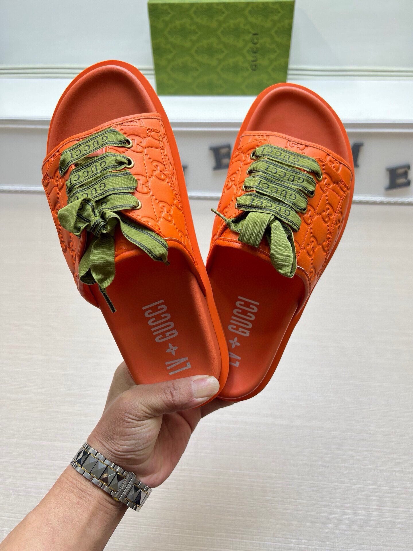 5WB242Z Popular Slippers