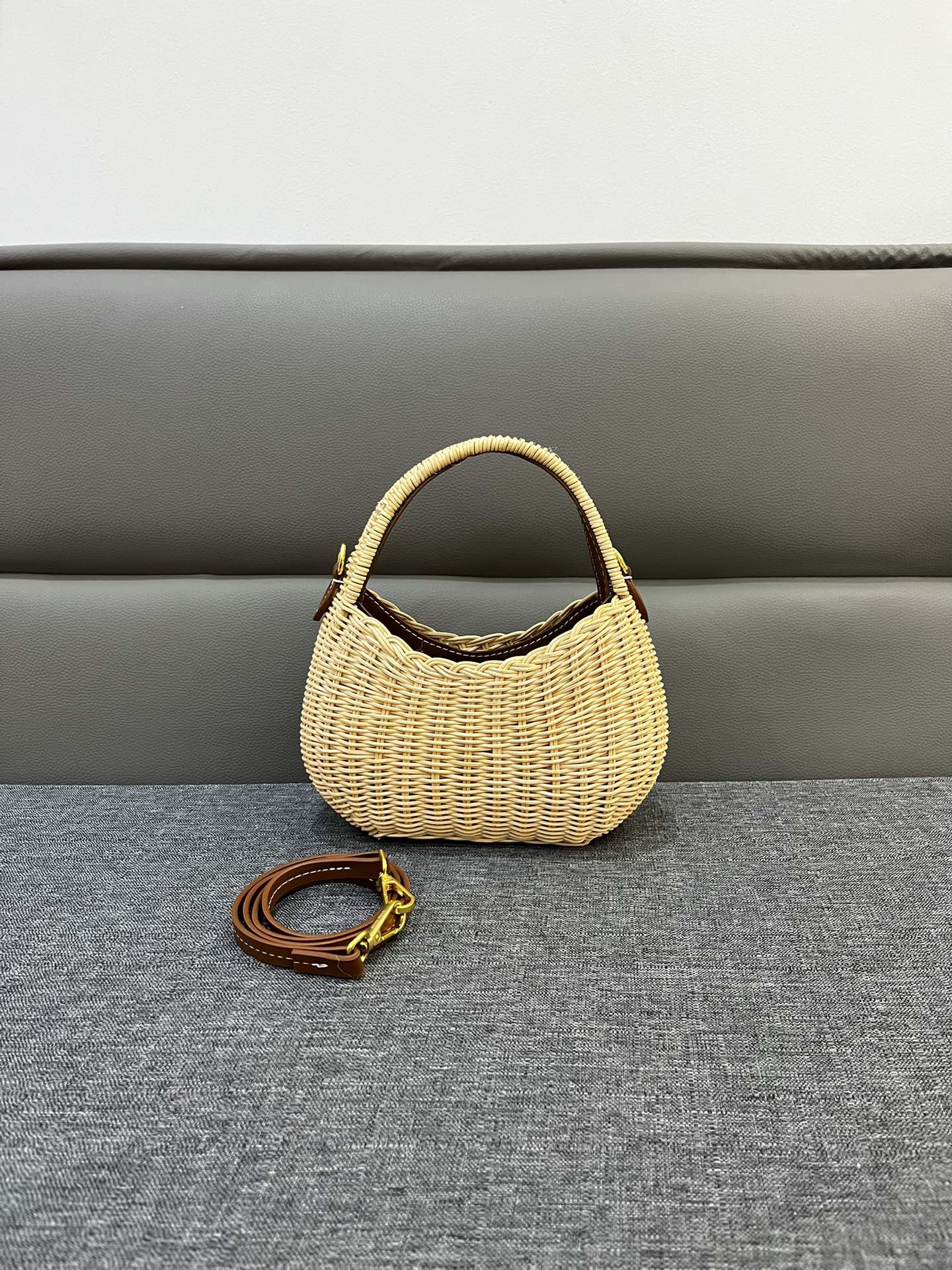 146PA119B Popular woven bag