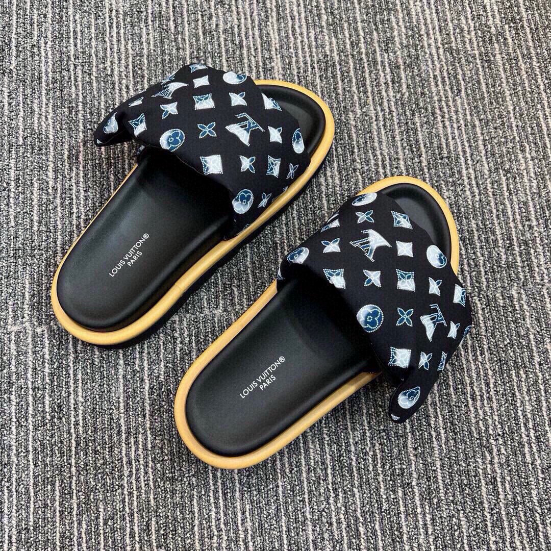 5QE12Z Popular Slippers