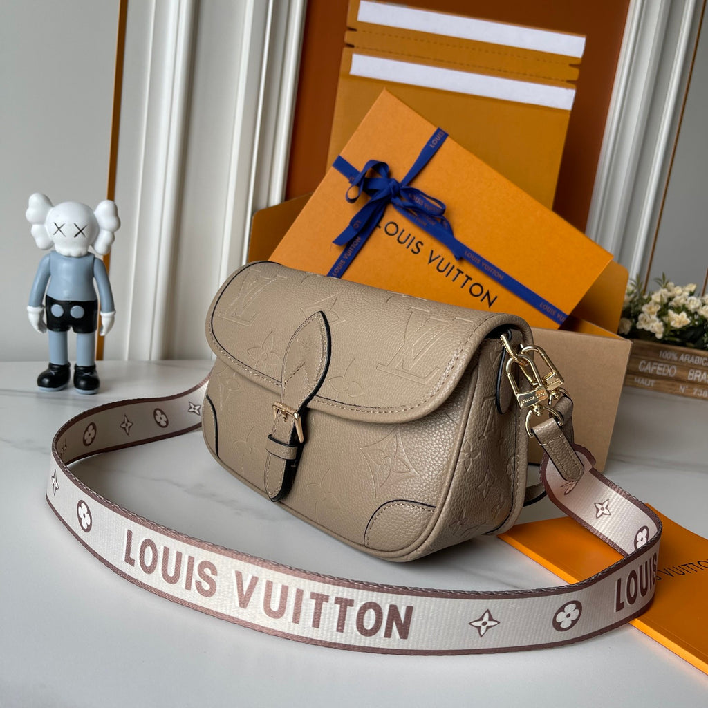 136PE38B Popular leather bag