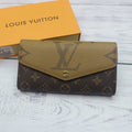 1XE93B Popular  leather wallets