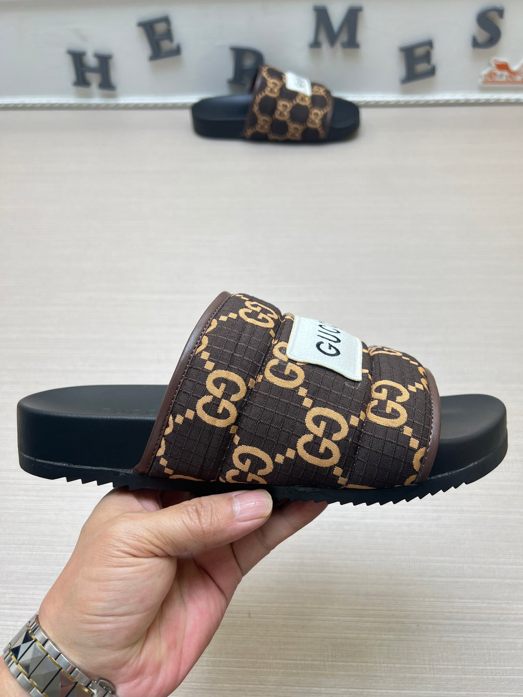 54B49Z Popular slippers