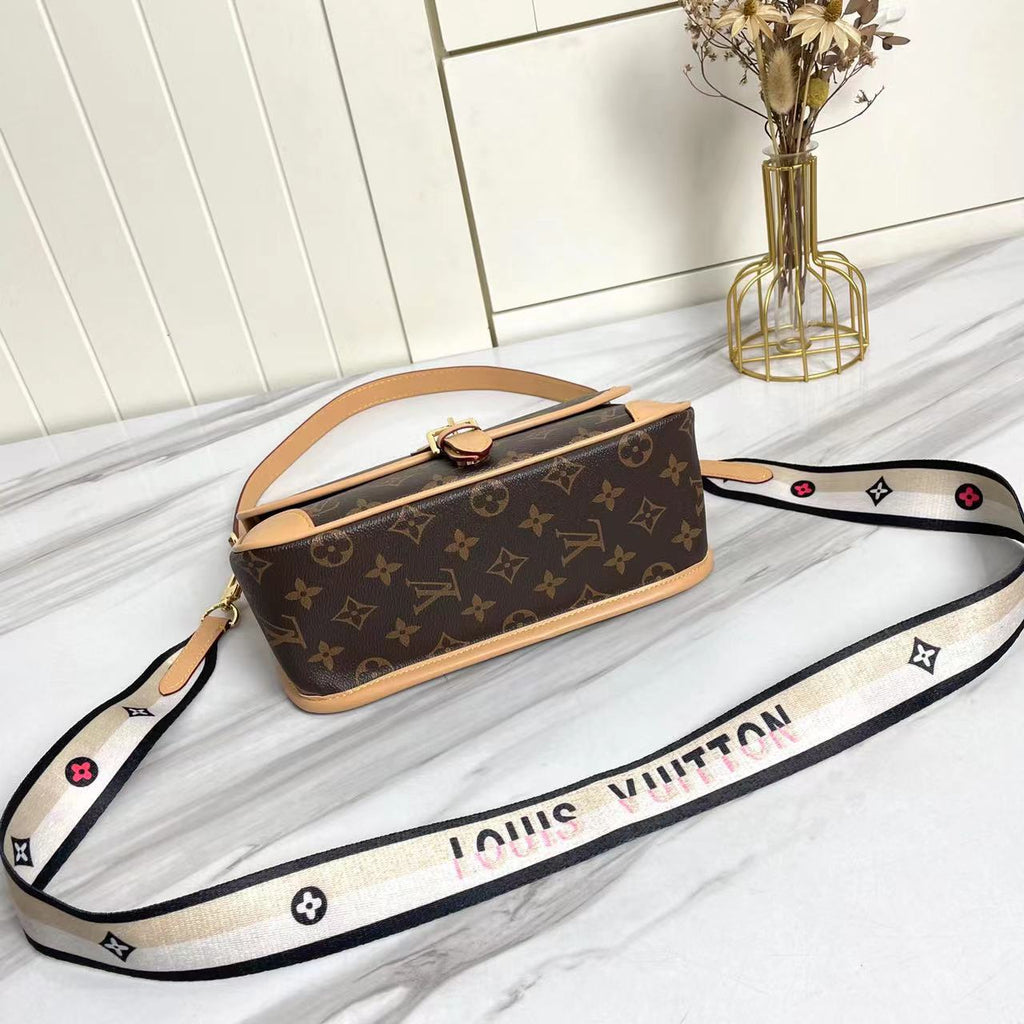 2XE028B Popular leather bag 