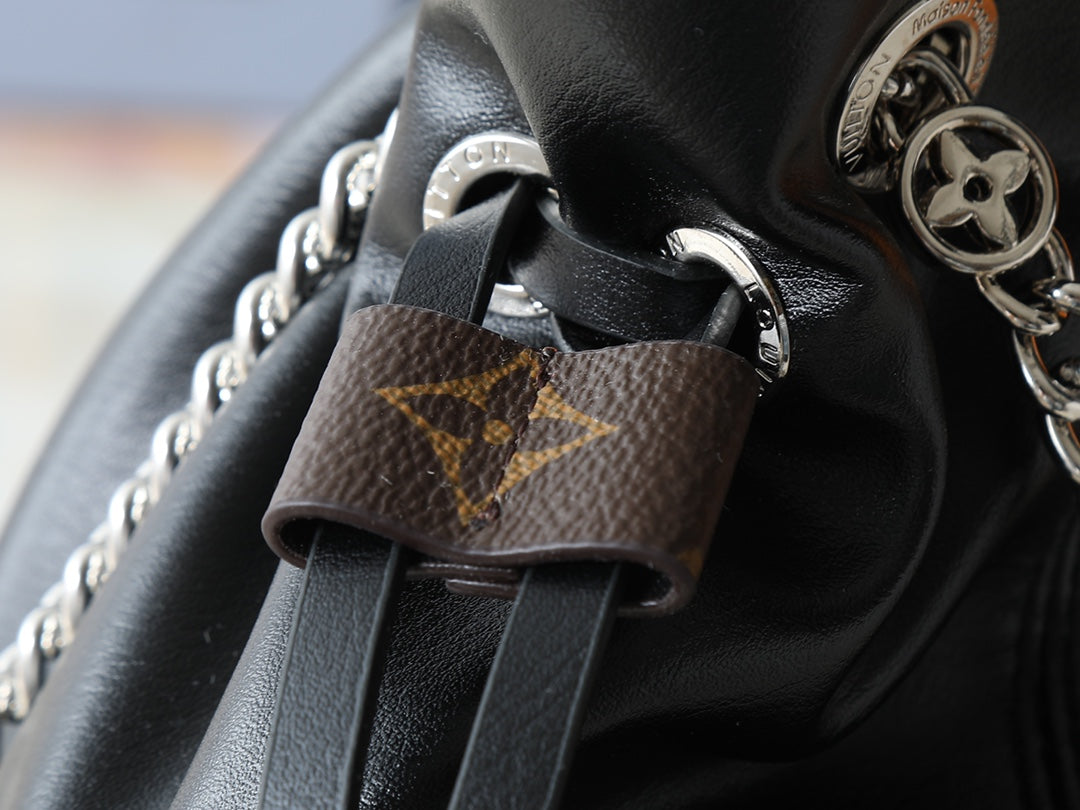 146PE16B Popular leather bag