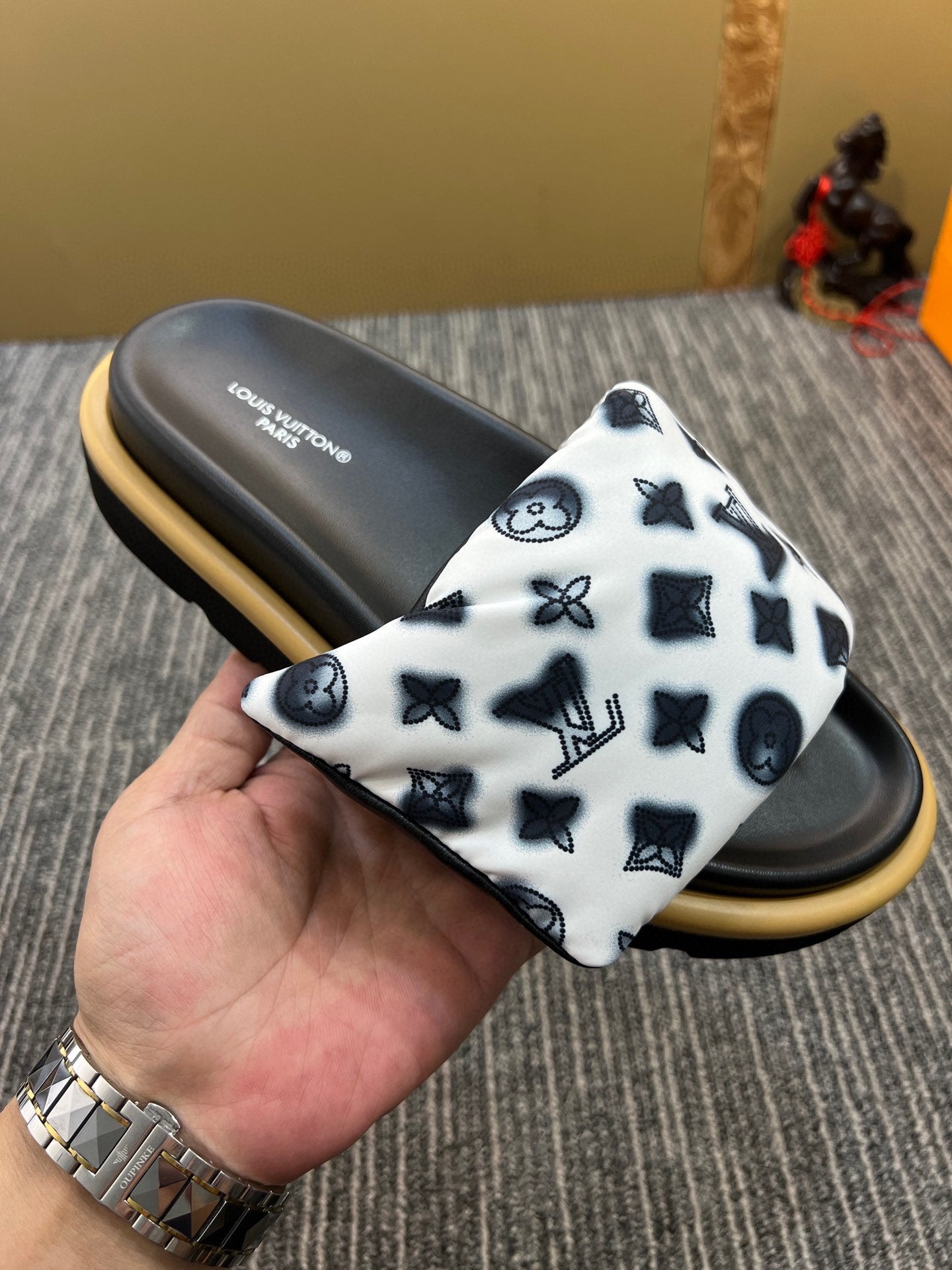 5XE118Z Popular leather quality Slippers