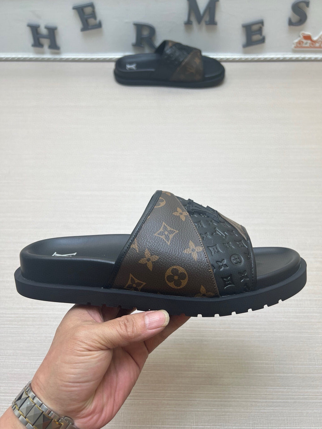 5WE249Z Popular Slippers