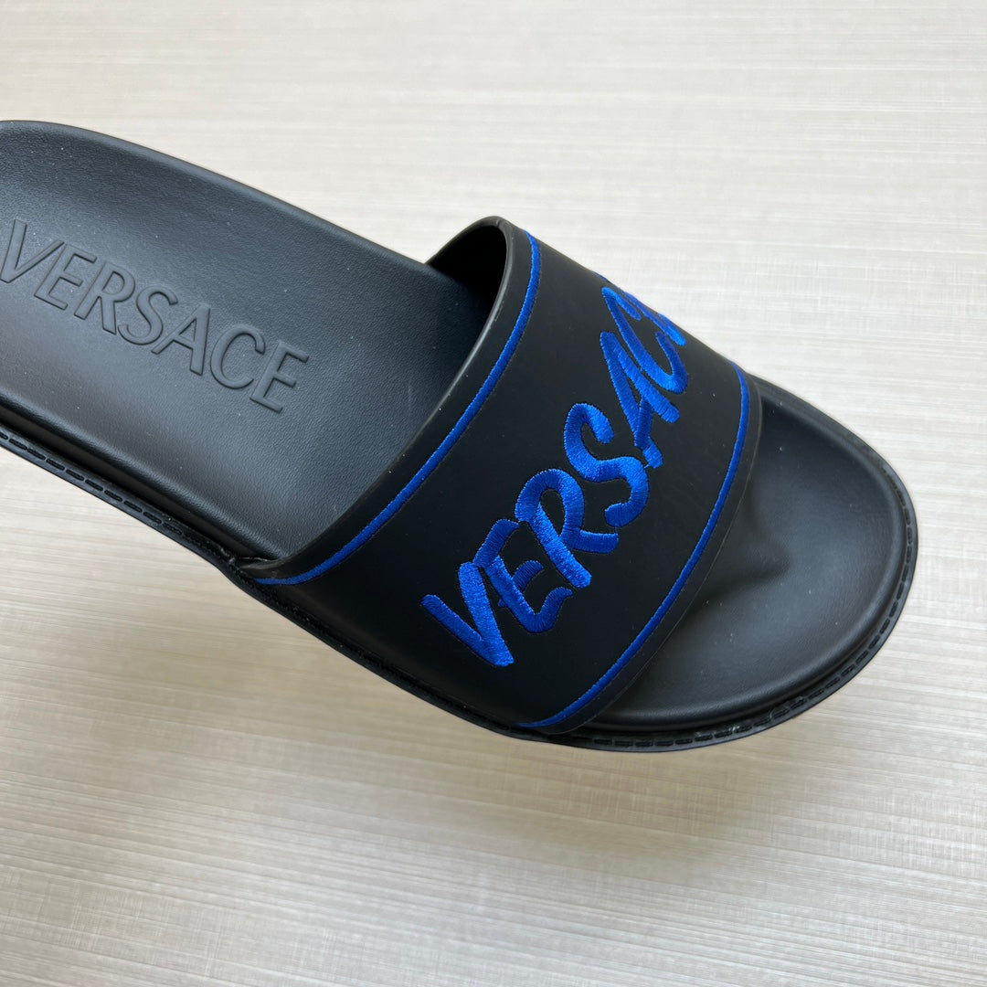 54V54Z Popular slippers