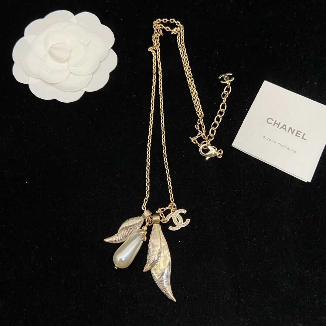 55QC240X Popular Necklace