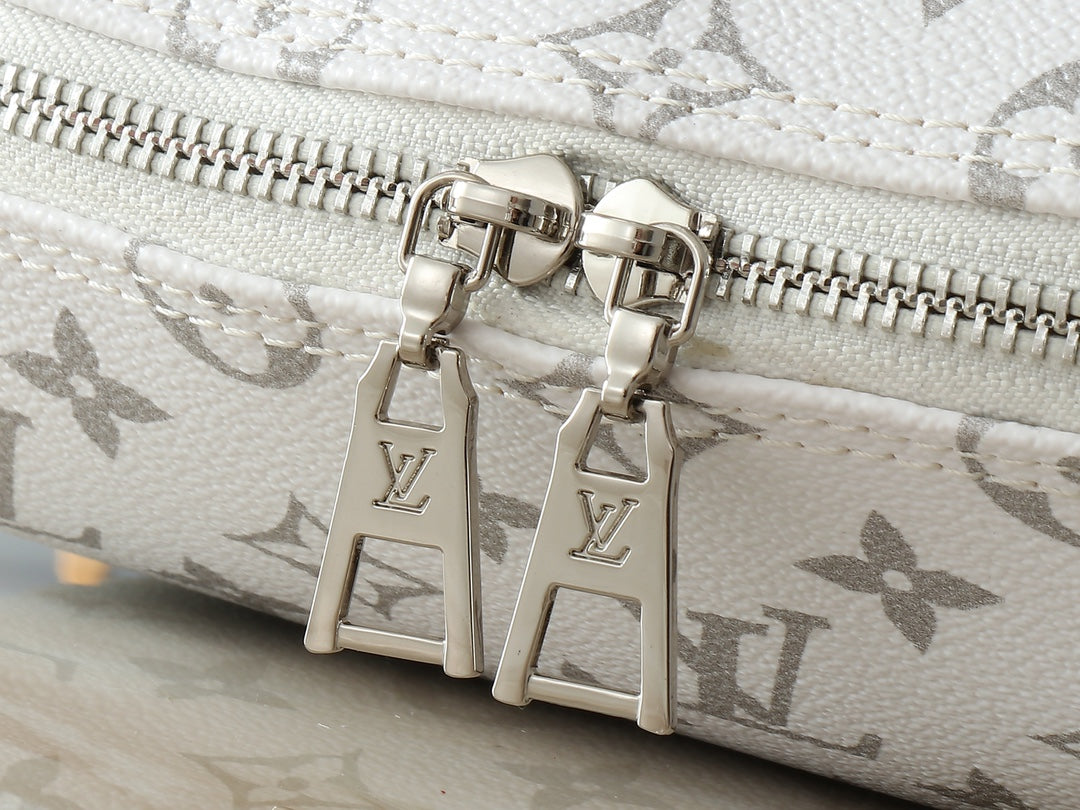 1XE61B Popular    leather bag