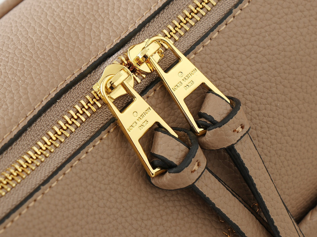 1WE115B Popular leather bag