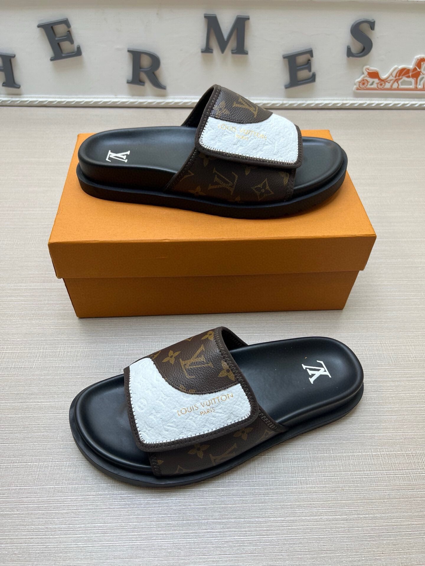 5WE250Z Popular Slippers