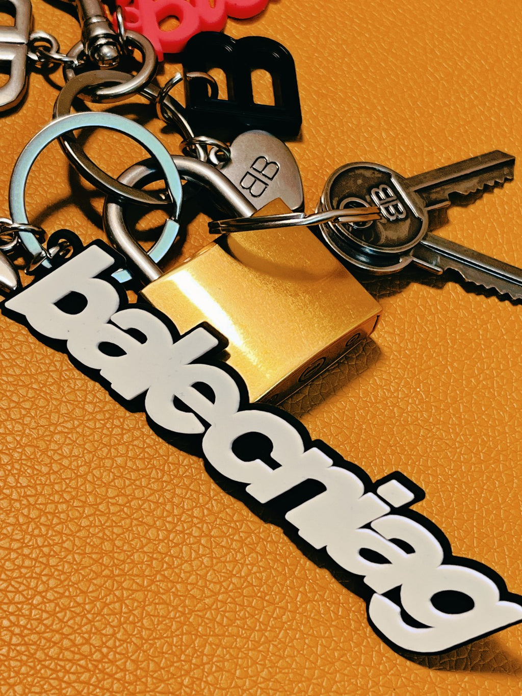 14J62A  Popular Keychains