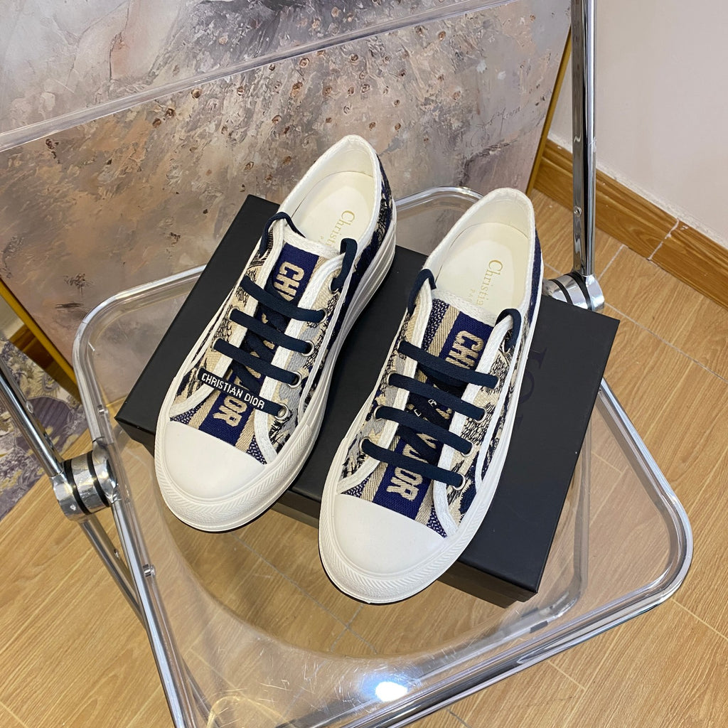 1XD67Z Popular shoes