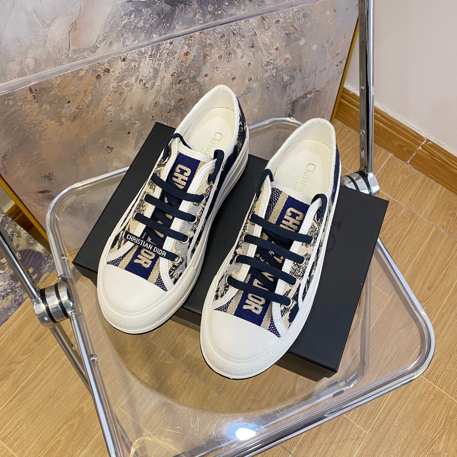 1XD67Z Popular shoes