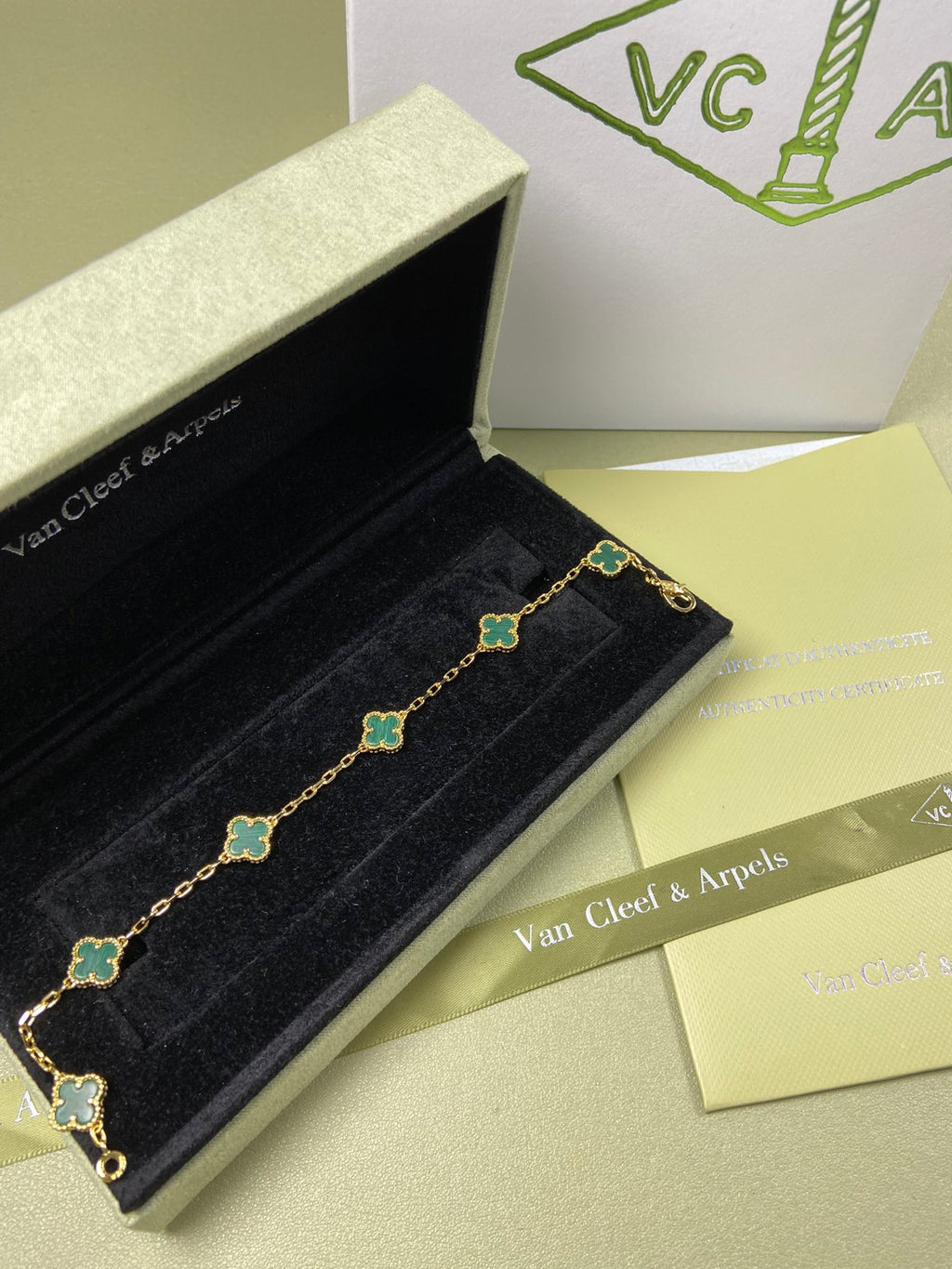 5XVA183K  Popular bracelets 6 flowers mini size 0.9cm flower