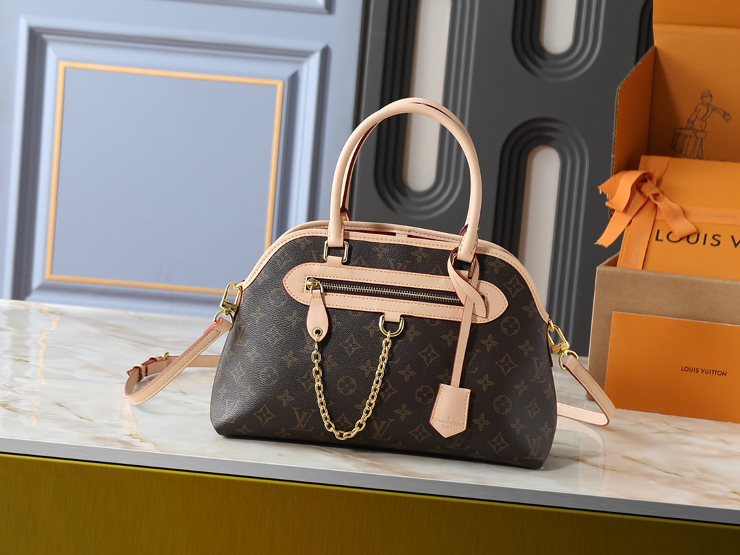 146PE107B Popular leather bag