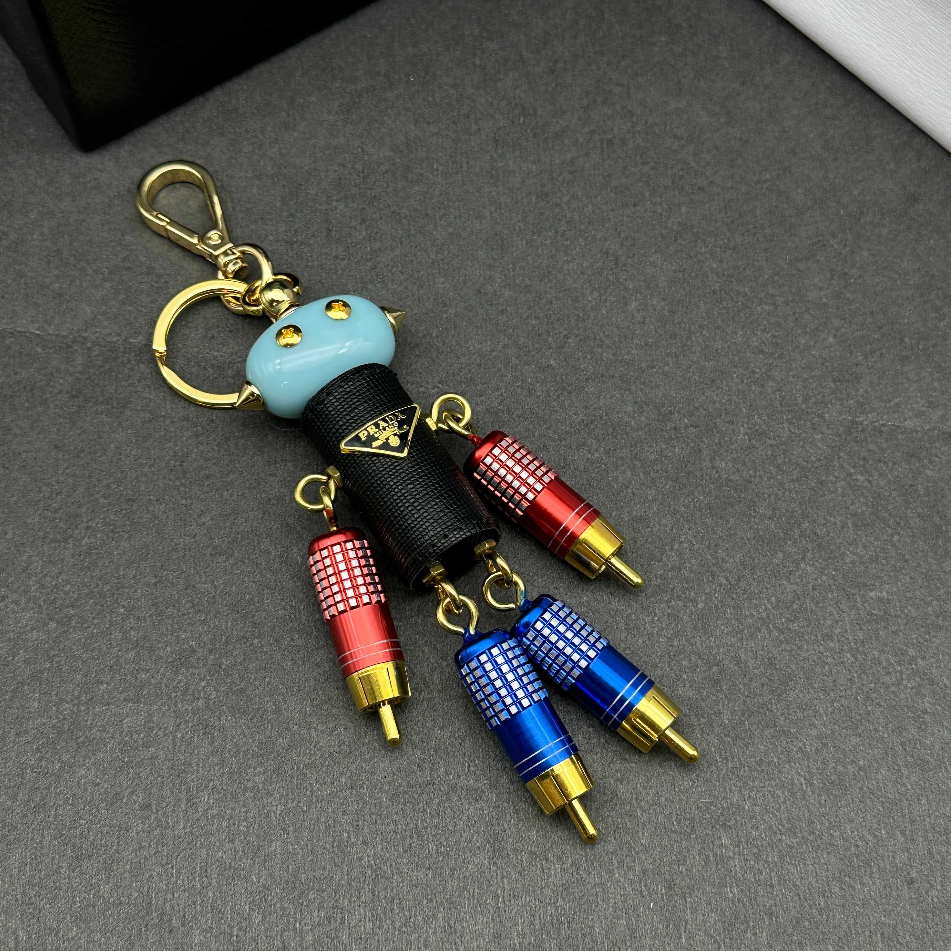 35QP2A Popular bag 's charms accessories
