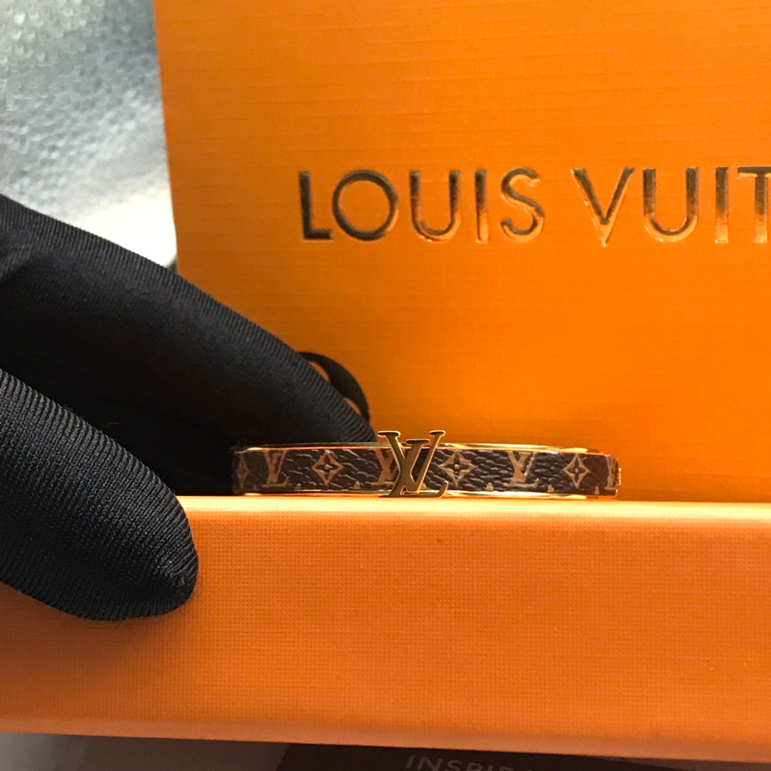15QE56K  Popular Bracelets