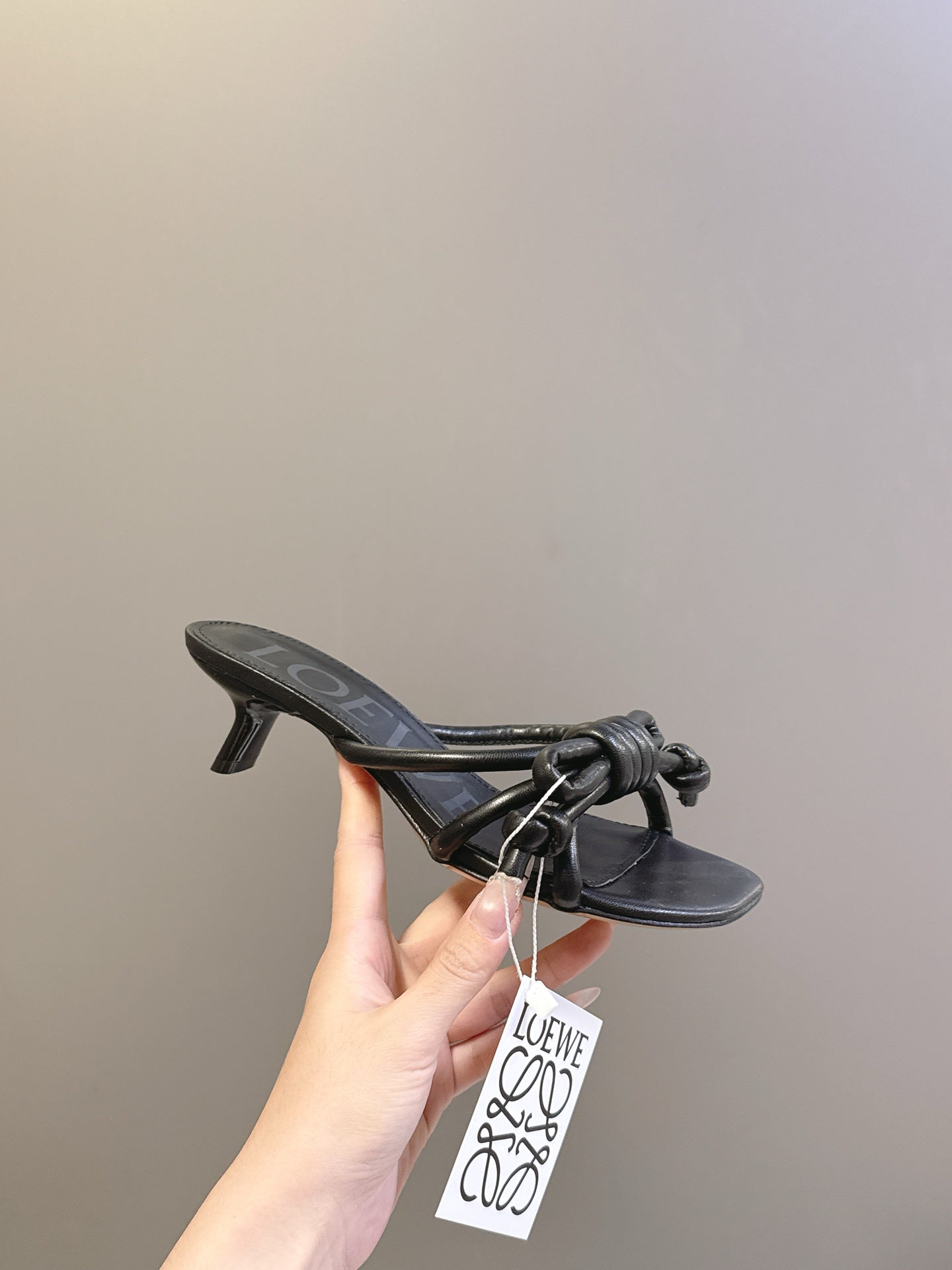 Z2X66A24 Popular high-quality leather Shoes