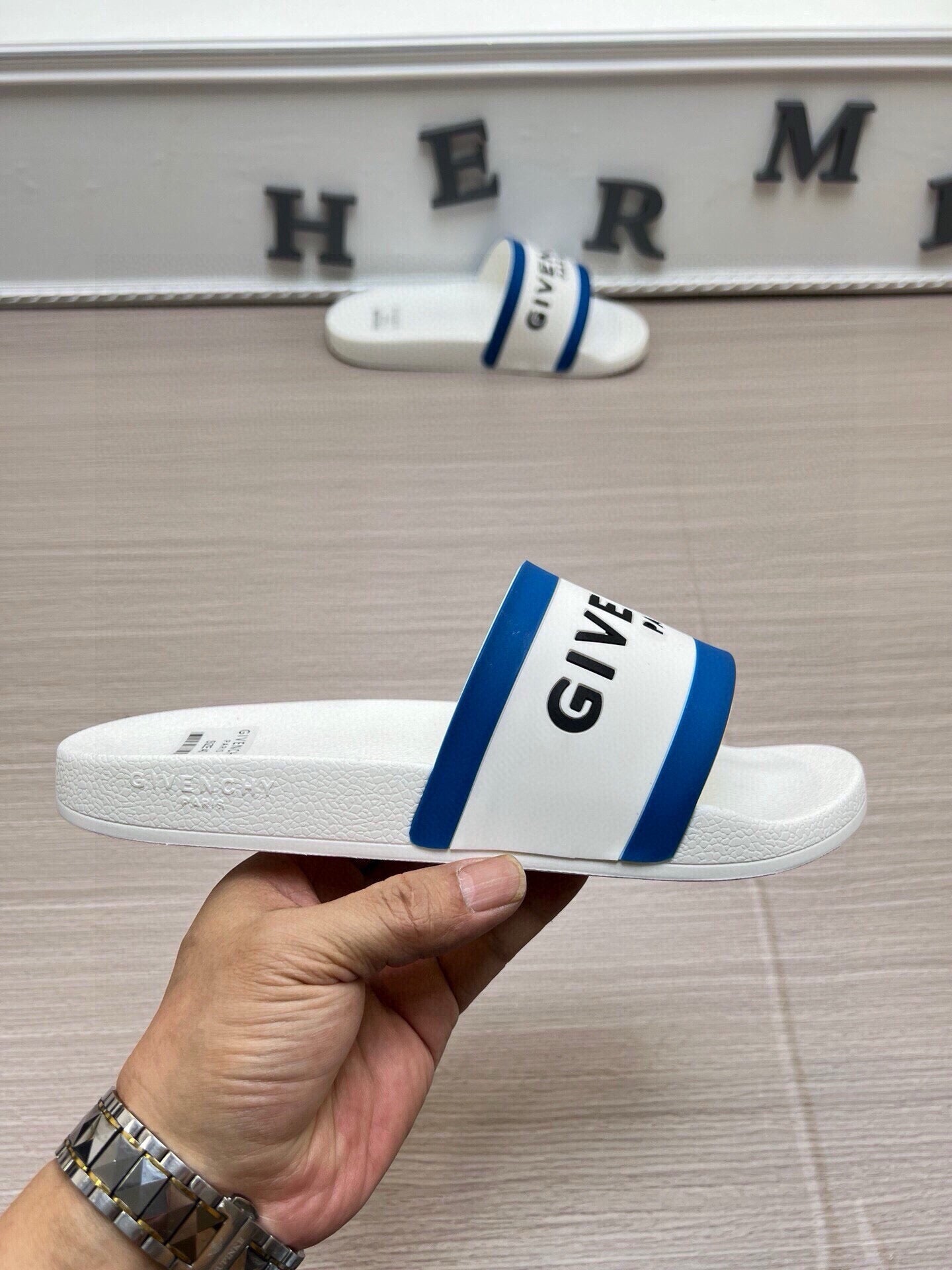 535ZGV264Z Popular Slippers