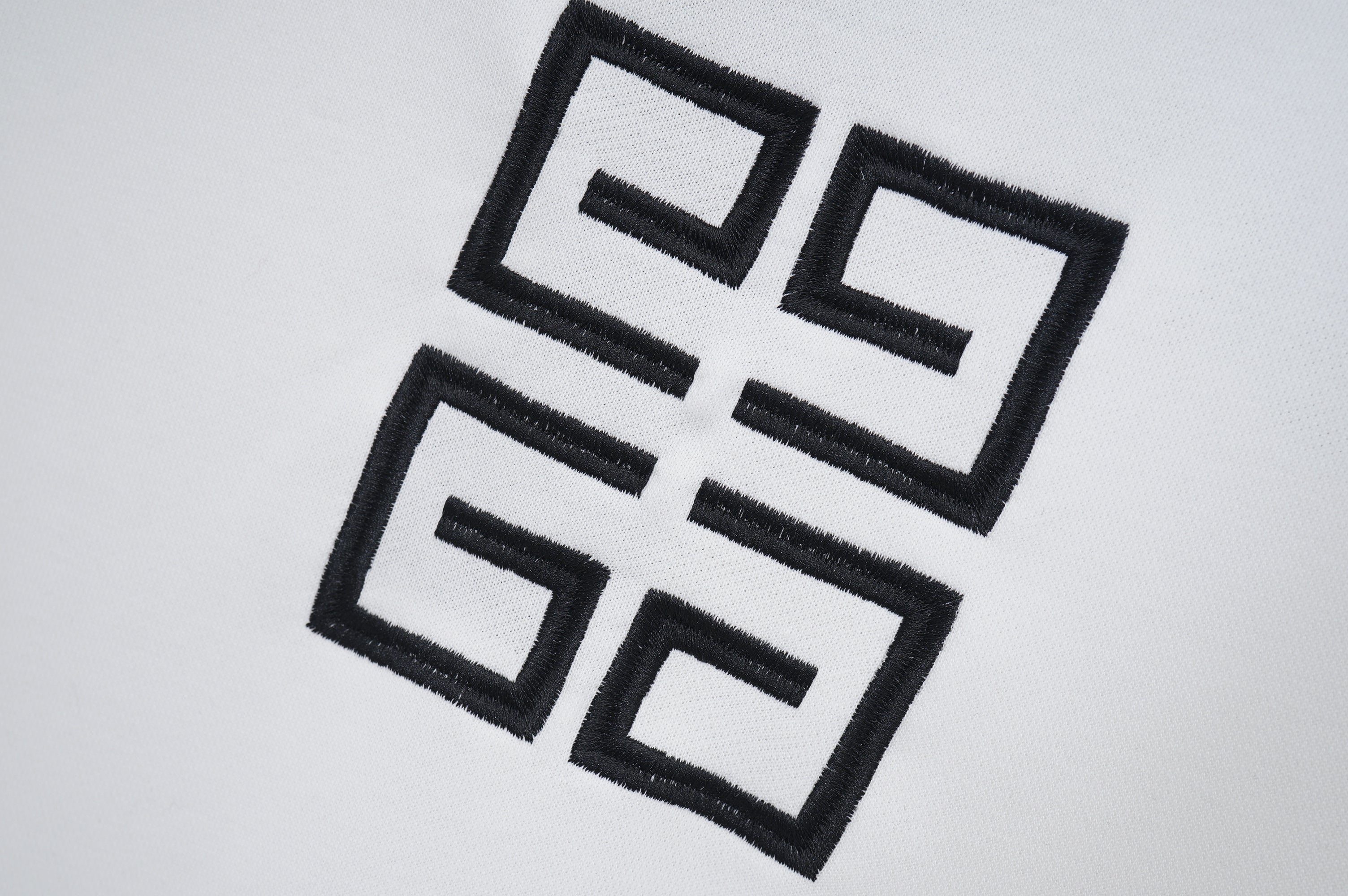 95ZA215U Popular Sweaters