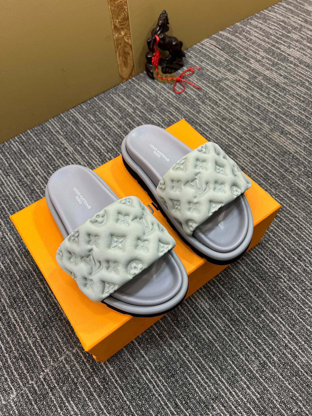 5YE116Z Popular Slippers