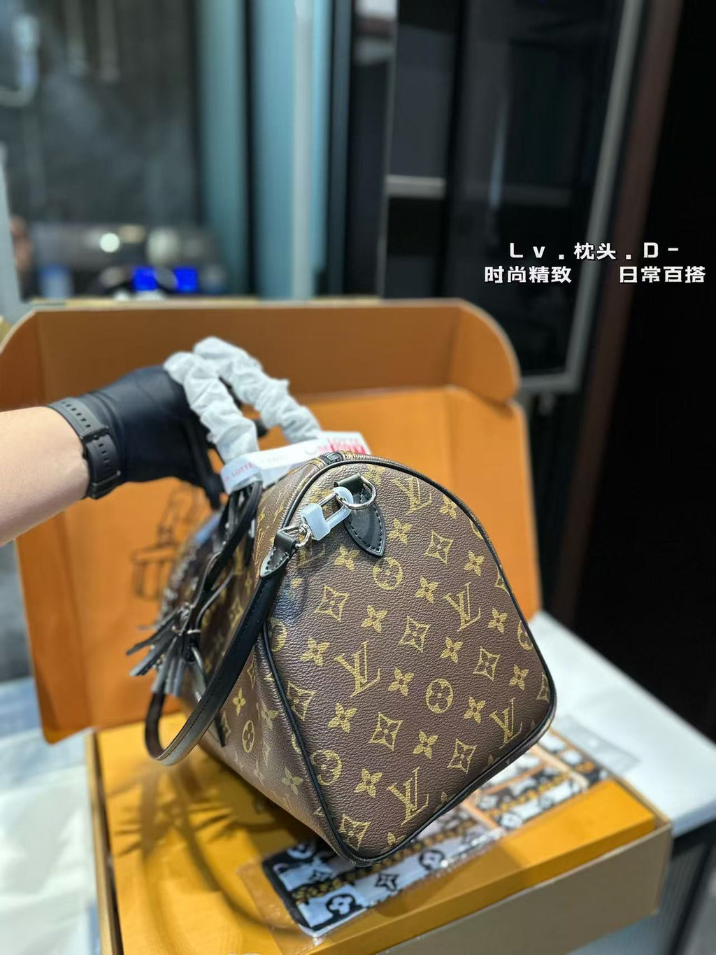 1WE22B Popular   leather bag