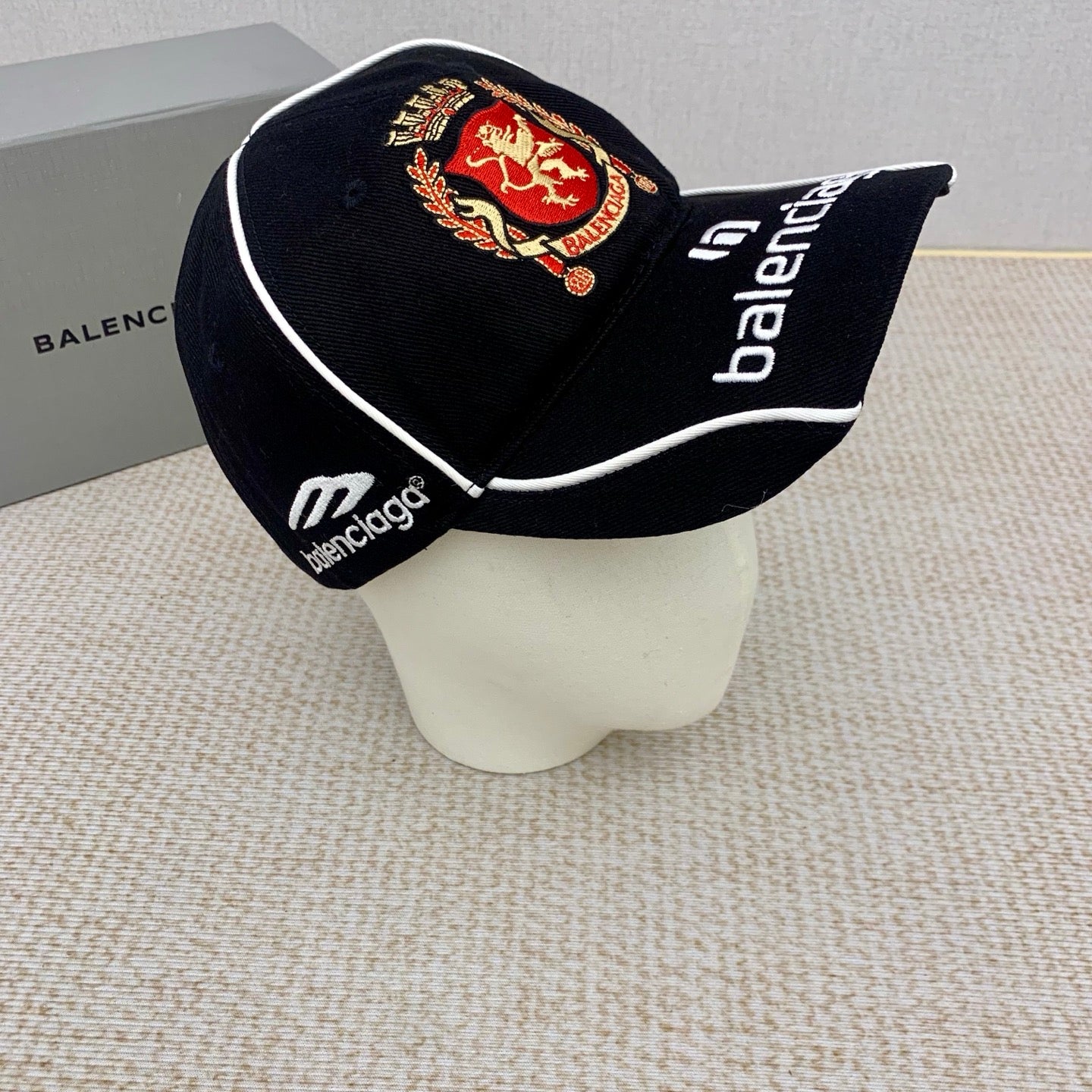 145QJ49M Popular hats