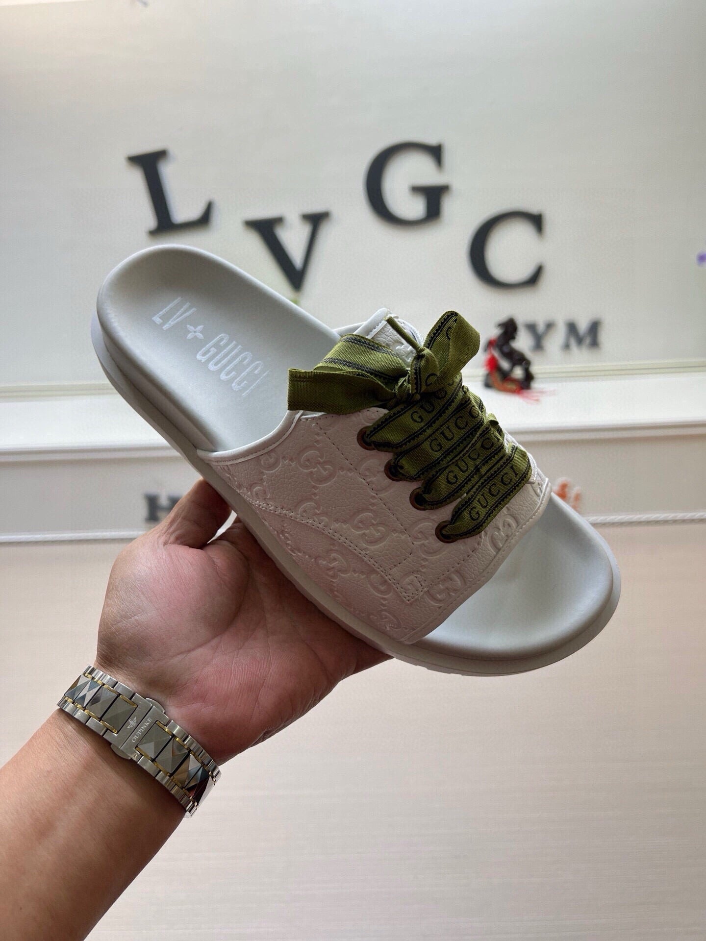 5WB242Z Popular Slippers