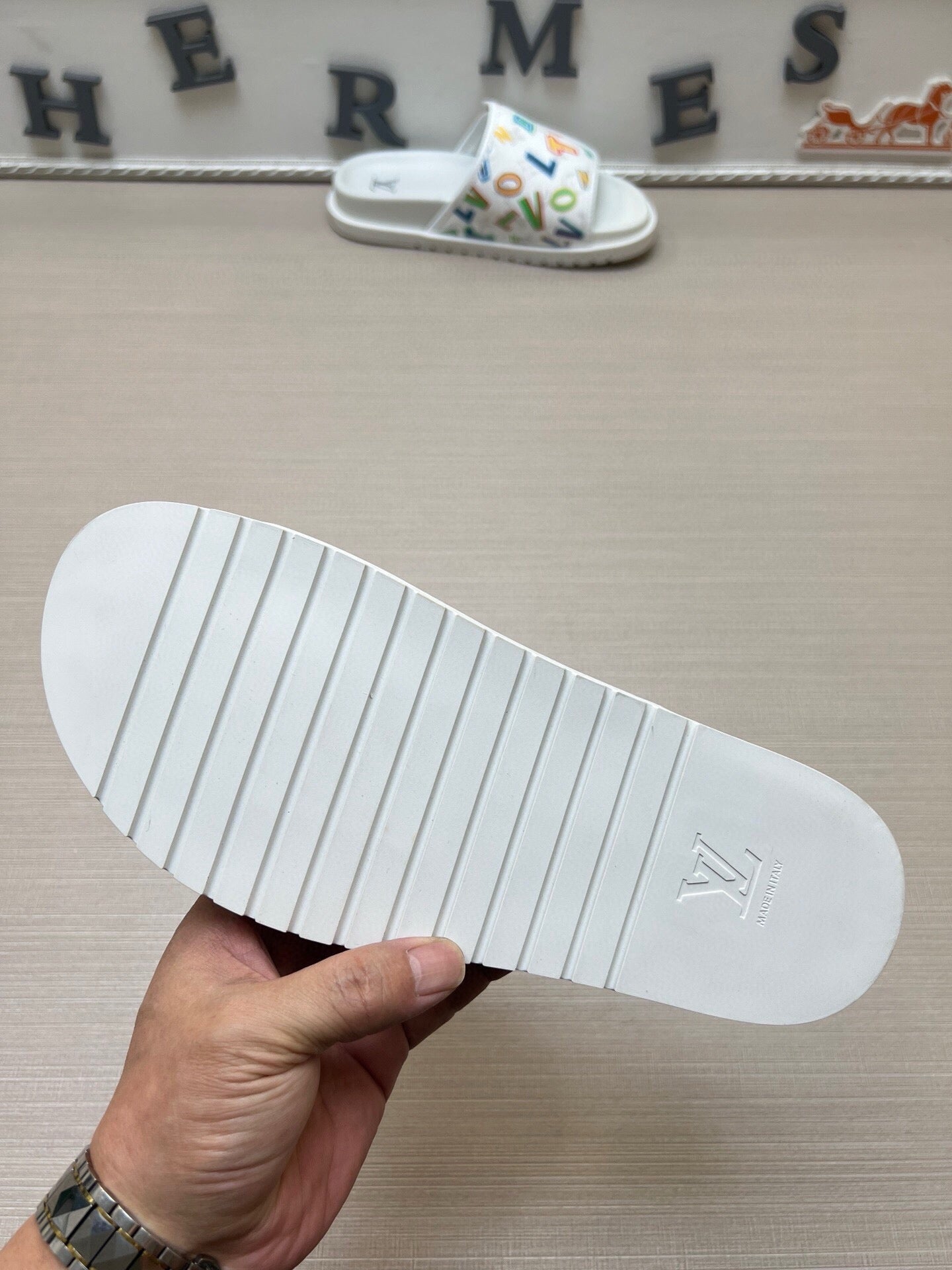 5WE247Z Popular Slippers