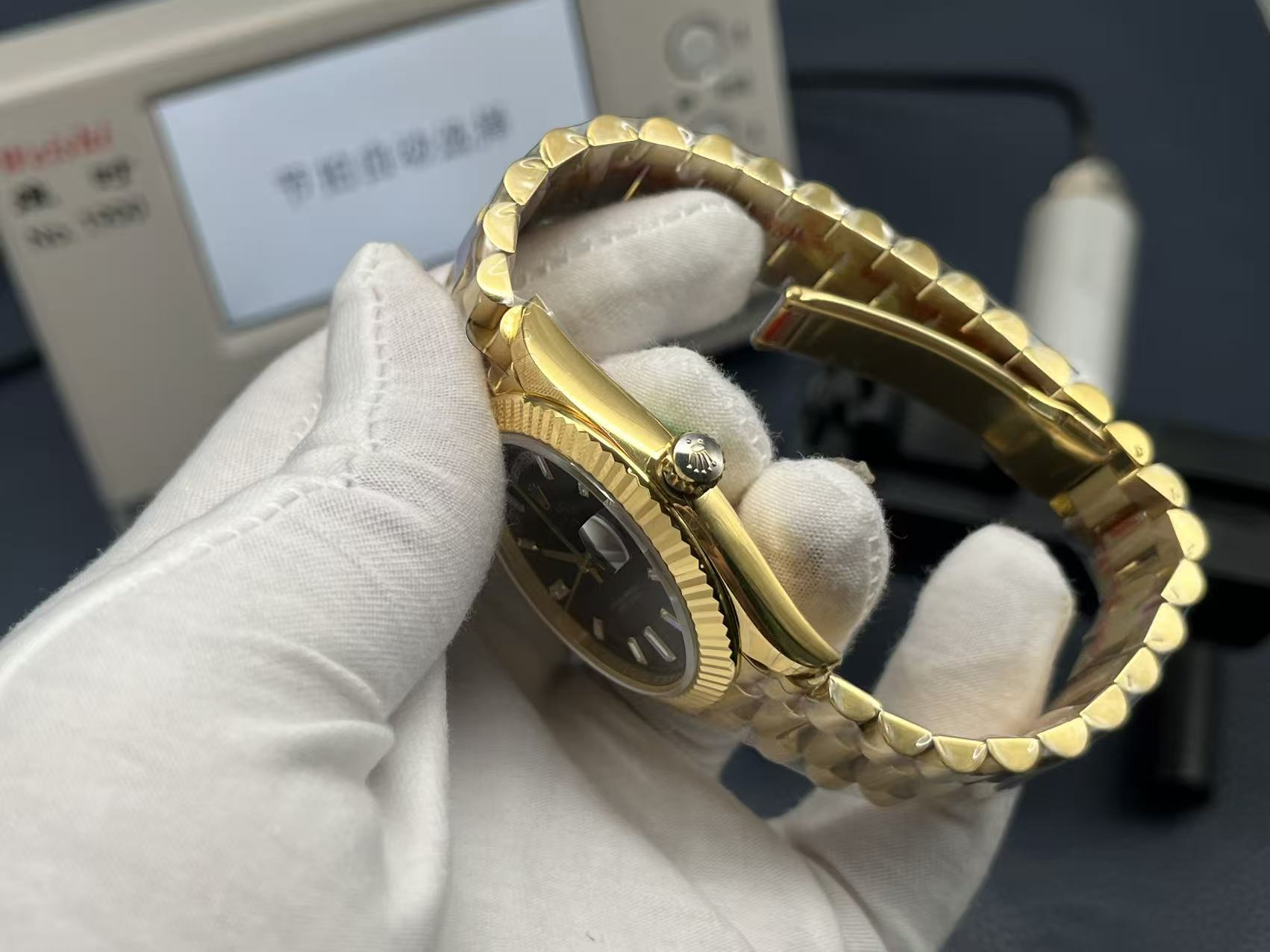 136RL12L Popular Watches