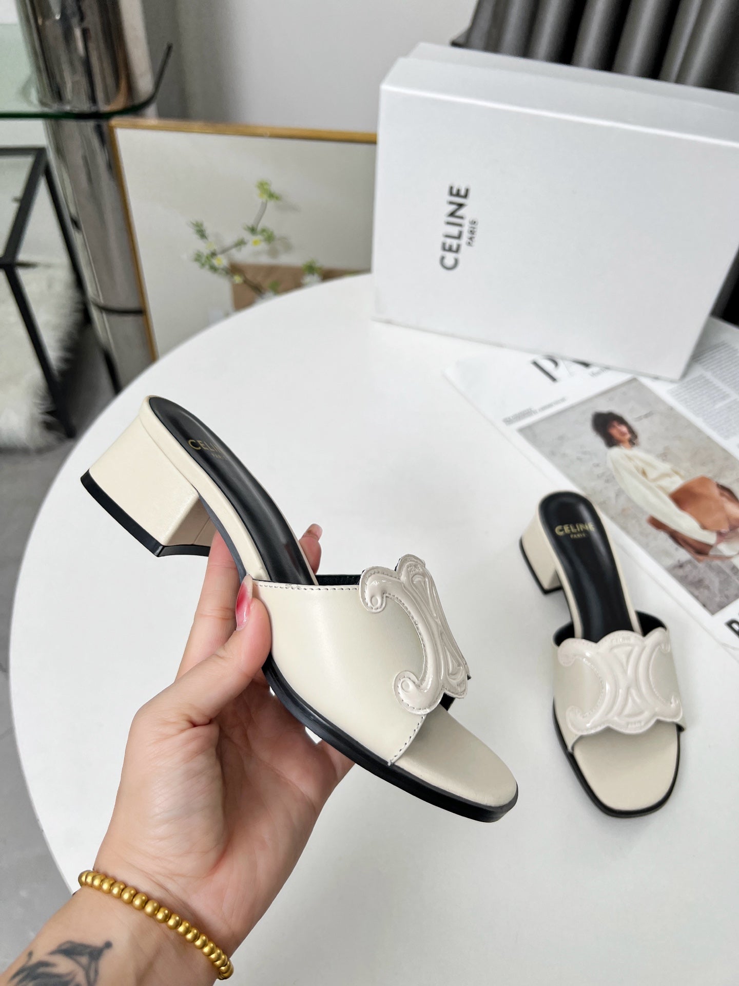 255QCL51Z Popular leather shoes