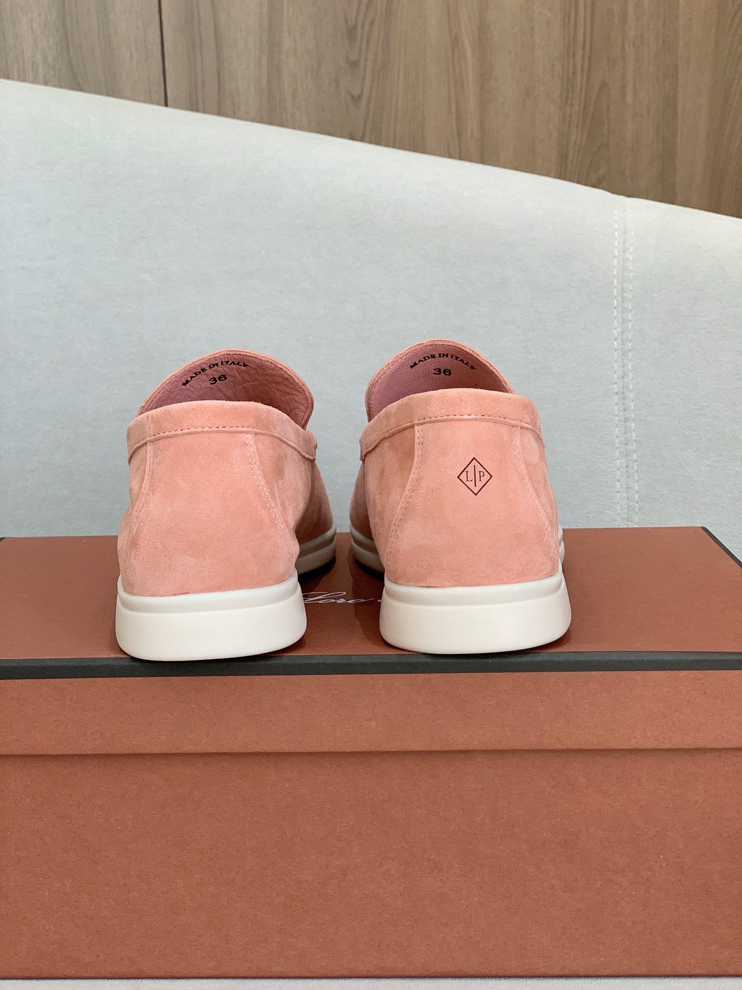 Z2X66A65 Popular high-quality Shoes