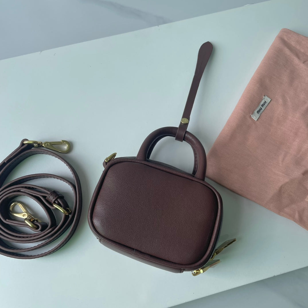B1P46A163 Popular leather bags