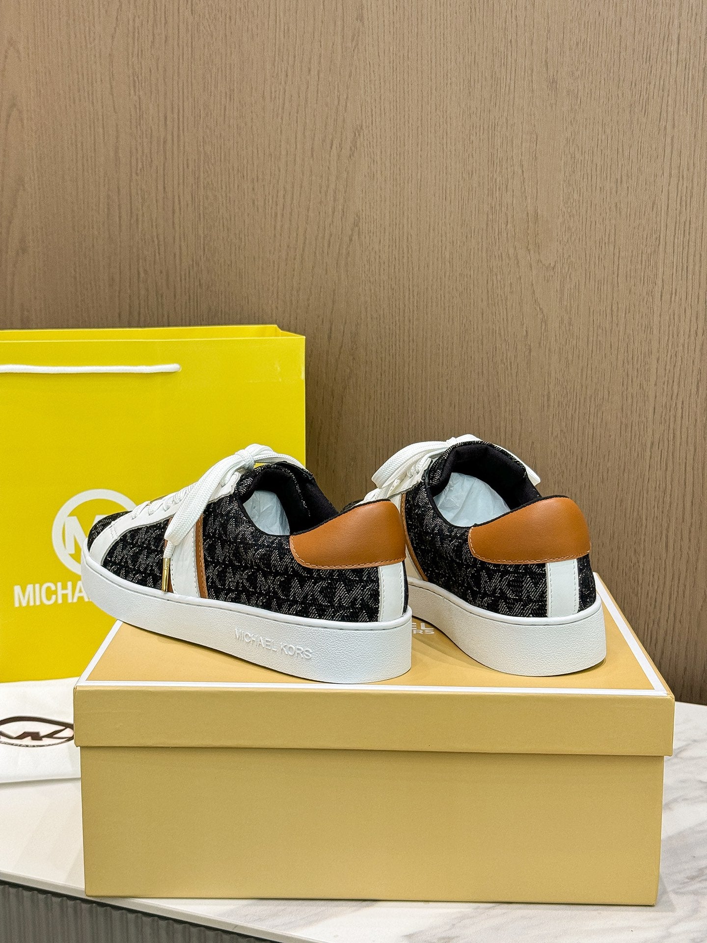 285ZA48Z Popular high-quality shoes