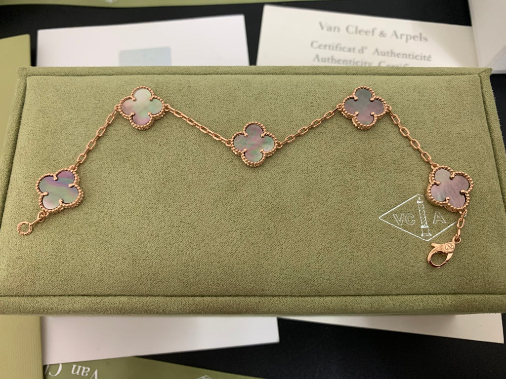5XVA180K  Popular bracelets 5 flowers normal size1.5cm flower