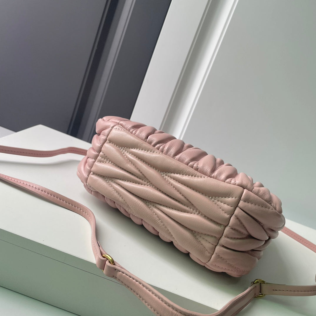 146PA116B Popular leather bag