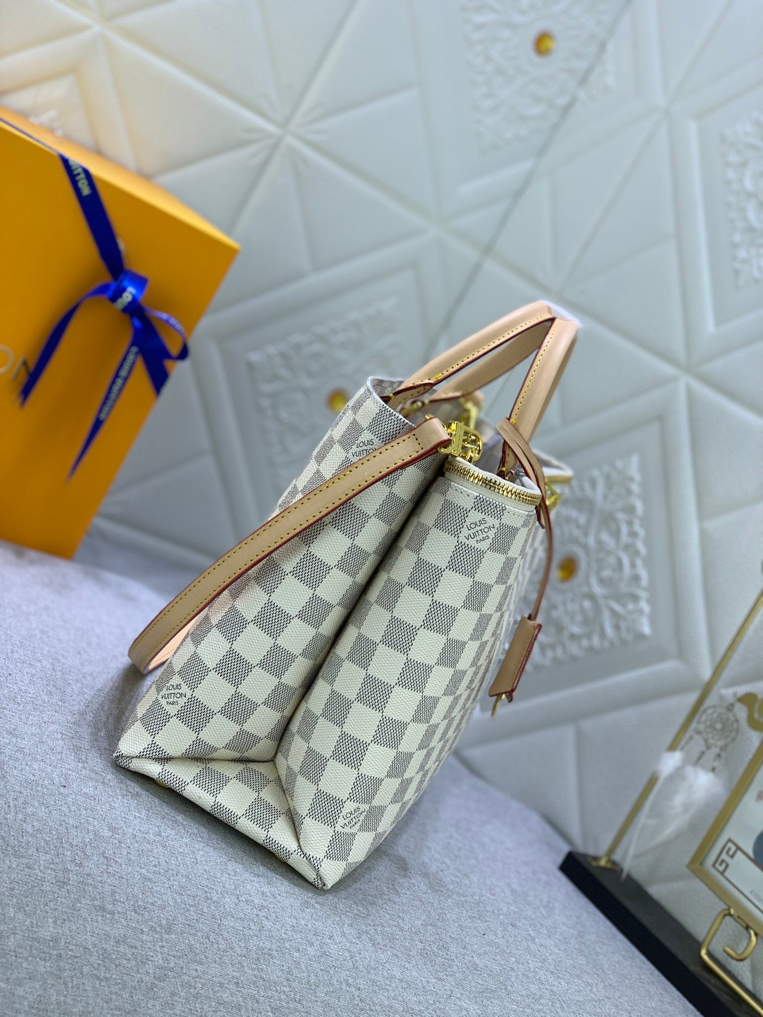 2XE330B Popular   leather bag 