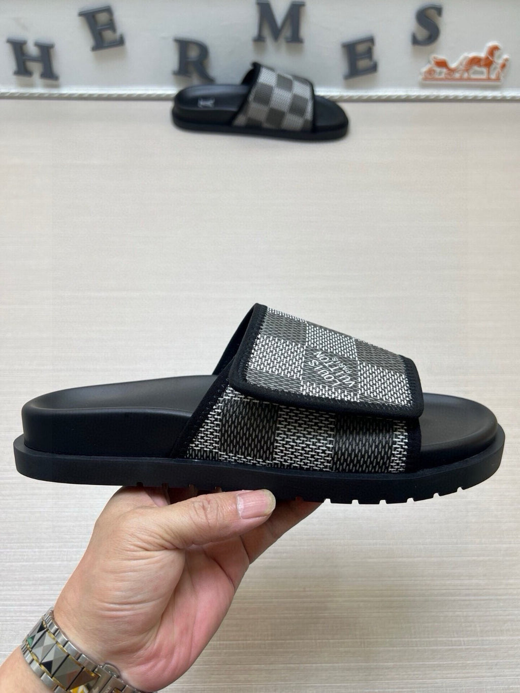 5QE3Z Popular Slippers