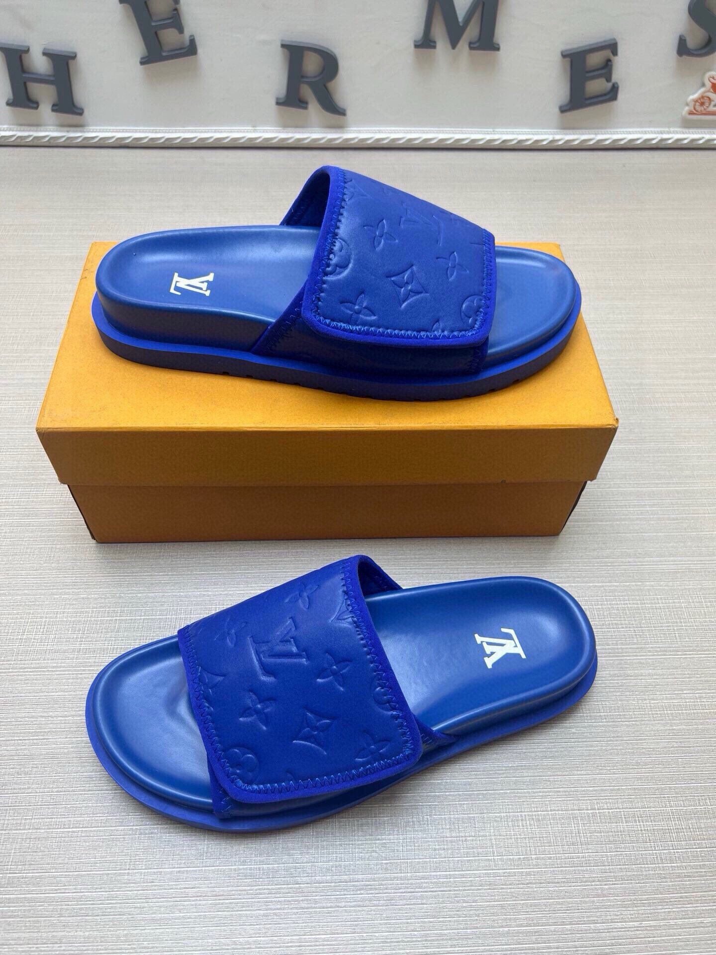 5LE210Z Popular Slippers
