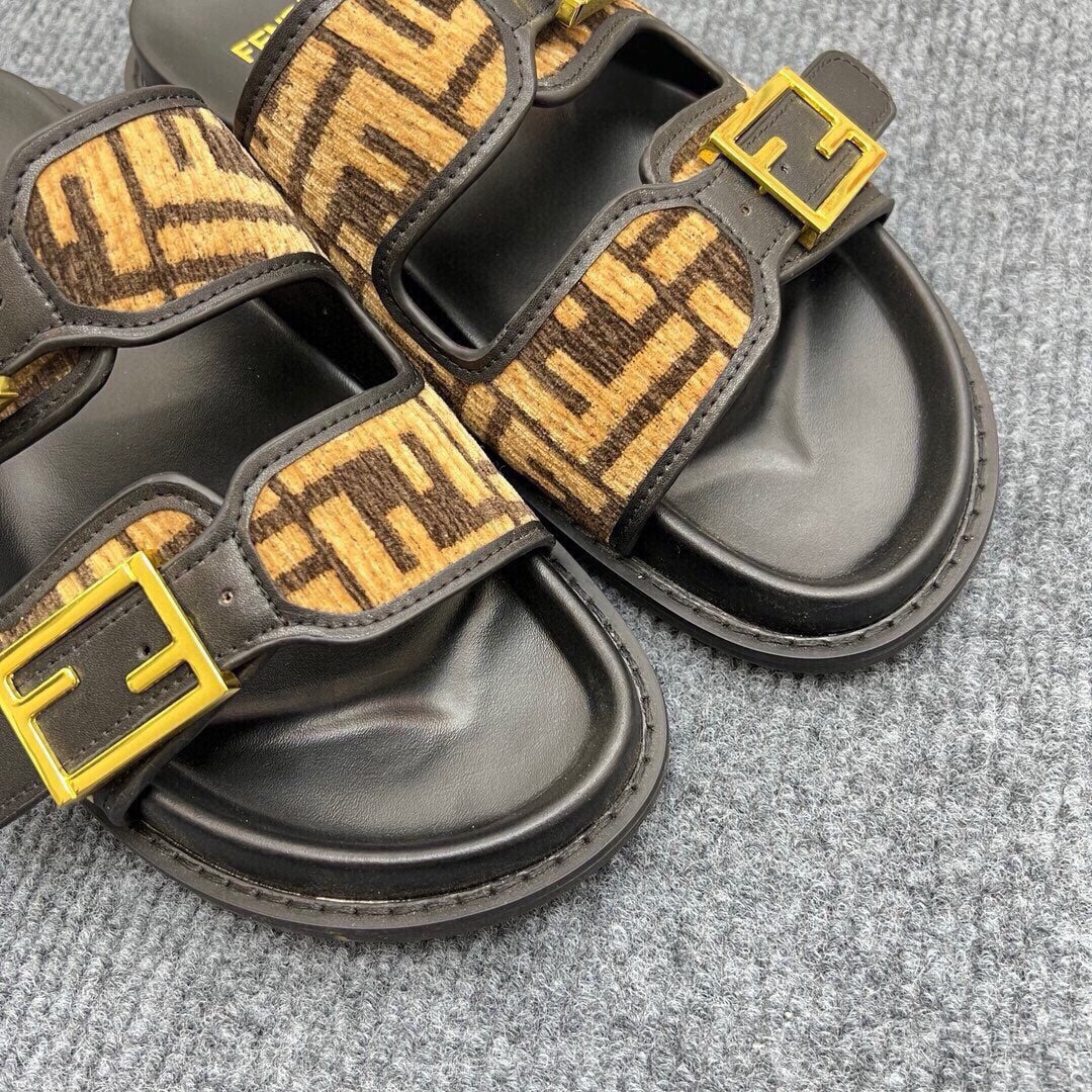 54F38Z Popular slippers