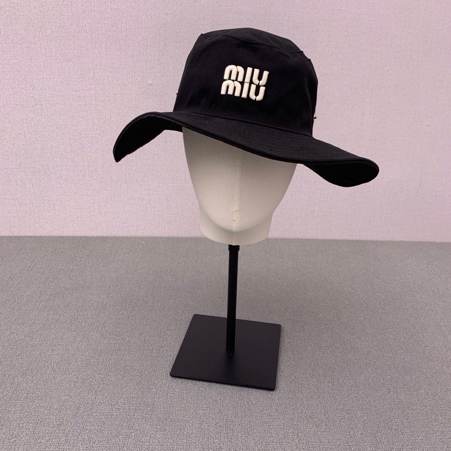 145ZA560M Popular hats