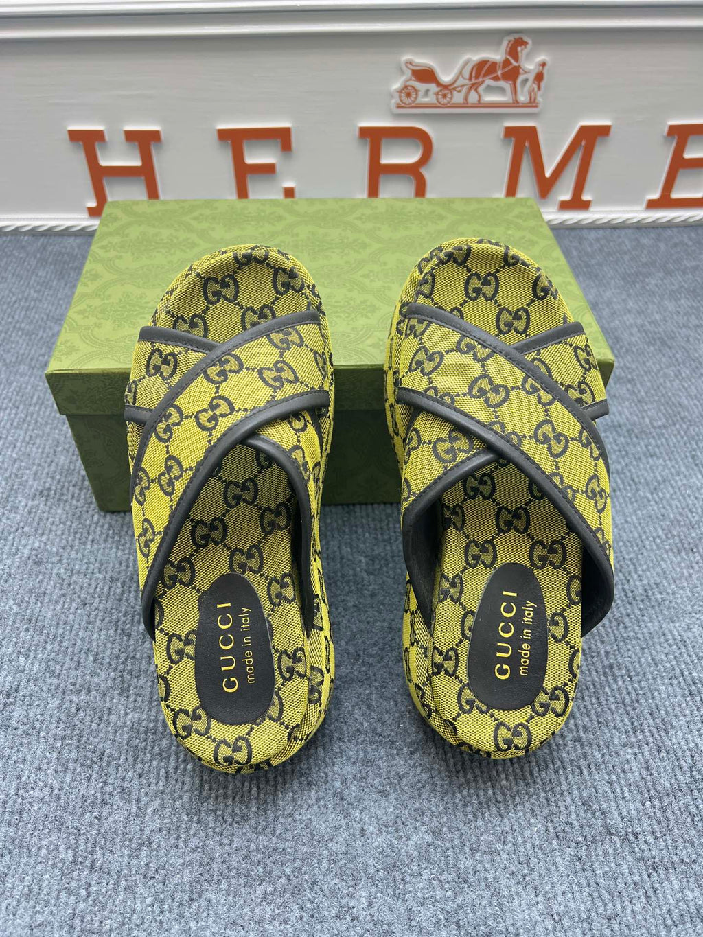5YB69Z Popular Slippers