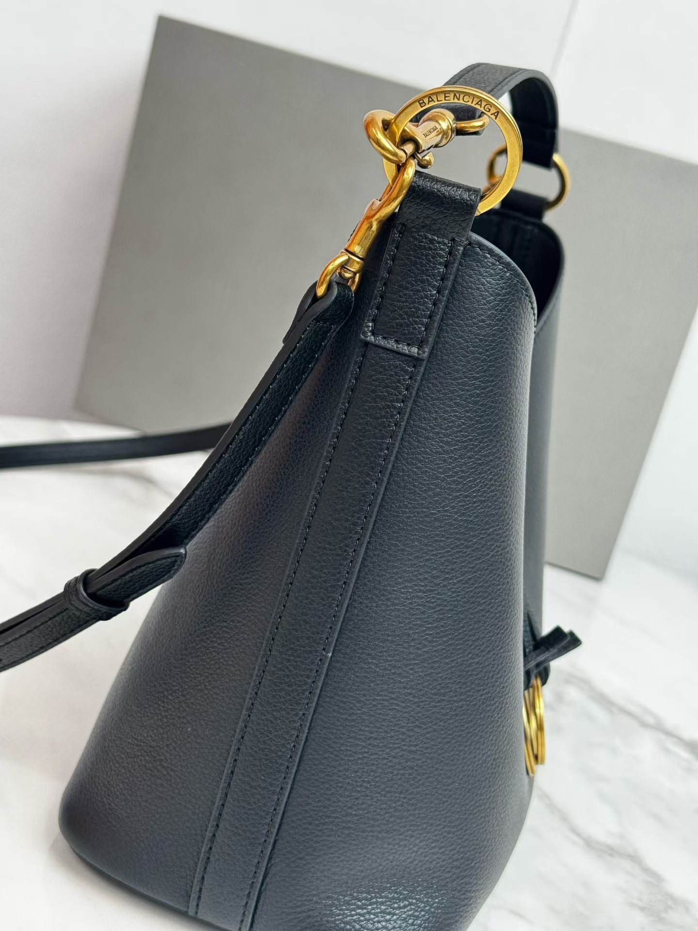 146PJ144B Popular leather bags