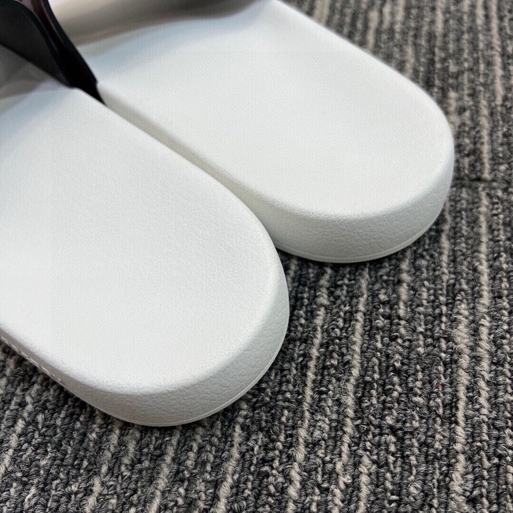 535ZR261Z Popular Slippers